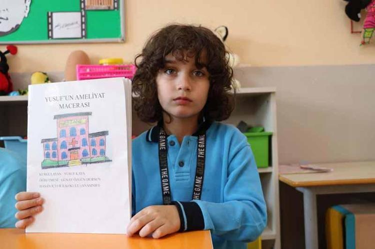 KENDİ KİTABIMI OKUMAYA ÇALIŞIYORUM