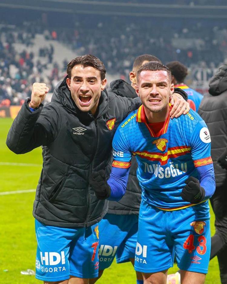 ROMULO BU KEZ SERVİS YAPTI