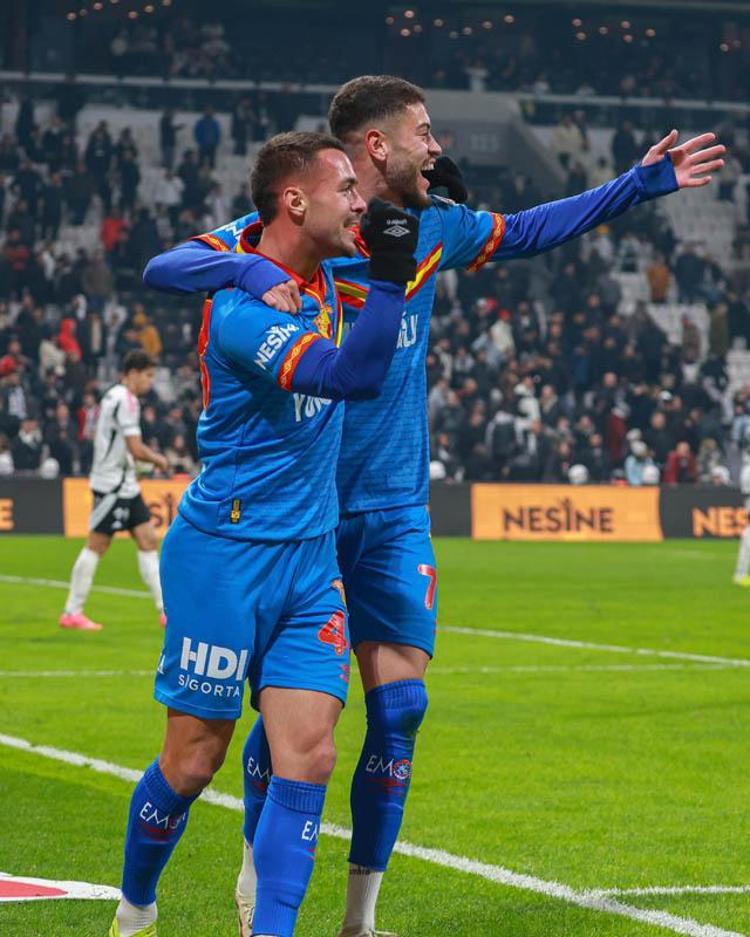 ISAAC SOLET KORKUTTU