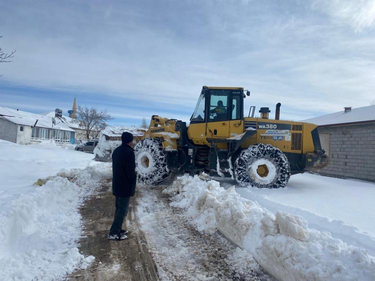 KARDAN KAPANAN 337 MAHALLE YOLU ULAŞIMA AÇILDI