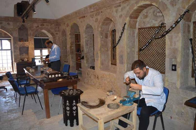 ‘SON 15 YILDIR SANATI YAŞATMAK İÇİN ÇALIŞIYORUM’
