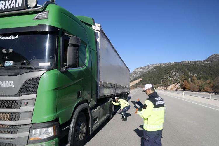 KIŞ LASTİĞİ YOKSA 4 BİN 69 LİRA CEZA