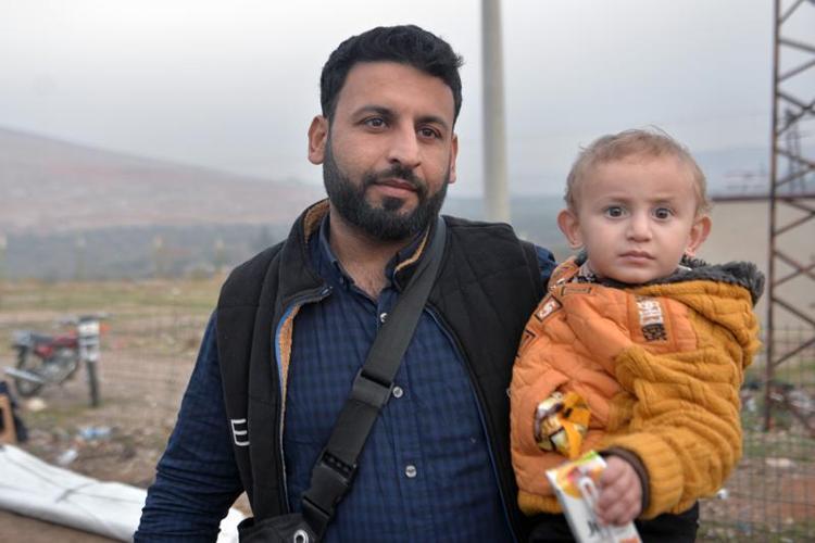 BİZE KUCAK AÇTINIZ, BAKTINIZ