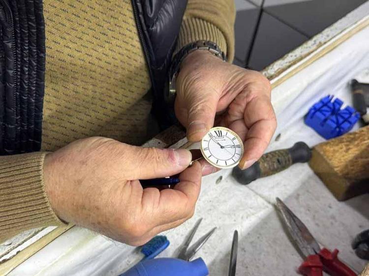 ‘İMİTASYON SAAT TAKMAYIN’