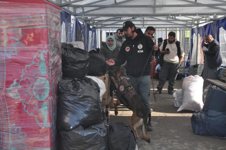 HİÇ GÖRMEDİĞİ MEMLEKETİNE DÖNÜYOR