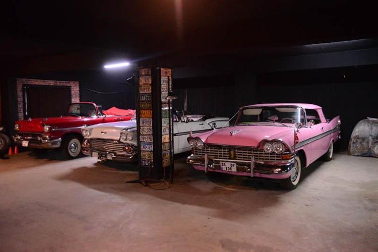 BURADAKİ EŞYALARIN HEPSİ, BENİM 59 YILLIK YAŞAMIMA AİTTİR