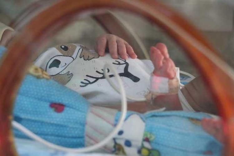 ARTIK ANNE BEBEĞİNİN SEYİRCİSİ DEĞİL