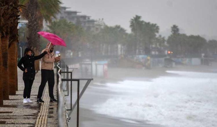 ANTALYA- KONYA YOLUNUN ALACEBEL MEVKİSİNDE KAR YAĞIŞI