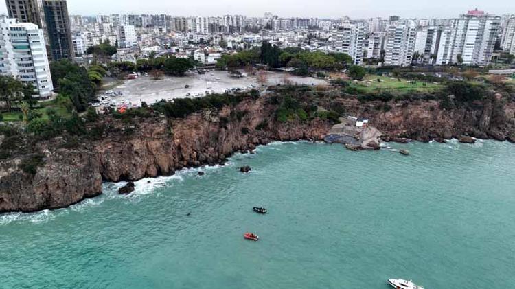 EMNİYET MÜDÜRÜ OLAY YERİNDE