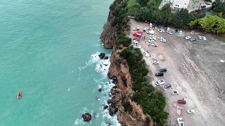 ARAÇTA 1 KİŞİ VAR