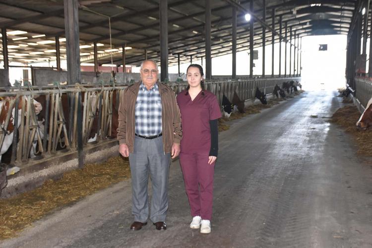 İşletmede aileden birilerinin yer almasının iş yeri için çok önemli olduğunu belirten Sezen, sözlerini şöyle sürdürdü: