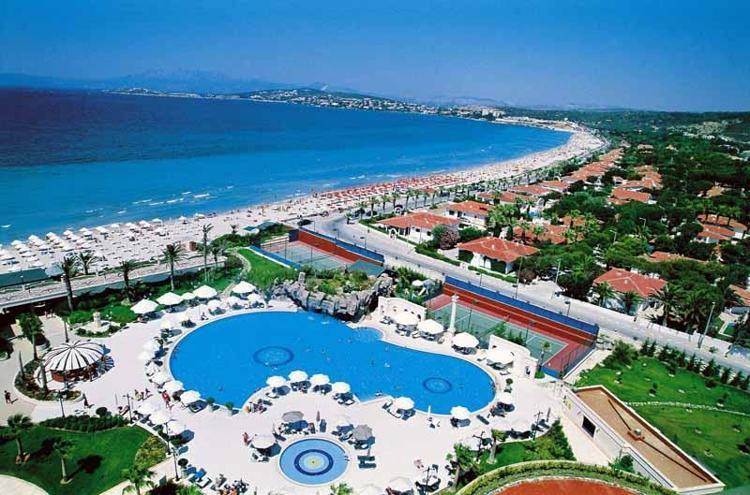 BODRUMDA YILBAŞINA ÖZEL PROGRAMLAR HAZIRLANDI