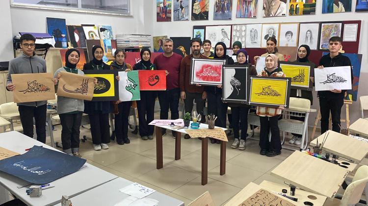 ‘KAYBOLMAYA YÜZ TUTMUŞ SANATI TEKRAR CANLANDIRIYORUZ’