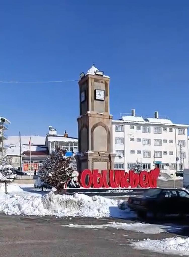 ŞADIRVANLAR BUZ TUTTU