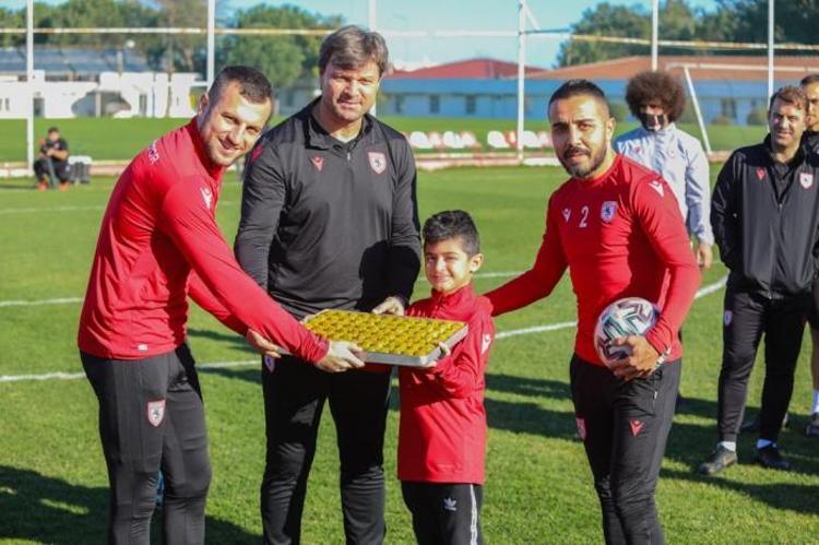‘BİZİM TEK SEVDAMIZ SAMSUNSPOR’