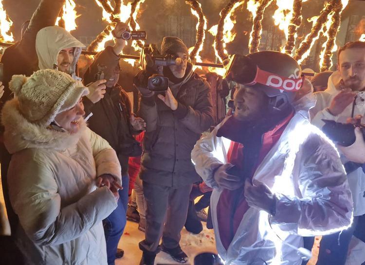 BAŞARI HİKAYESİNİ KUTLUYORUZ