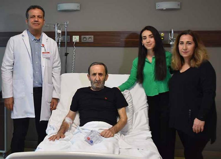 ‘EVİMİZE GELEN KİMSEYİ BALKONA DAHİ ÇIKARIP SİGARA İÇİRMEYECEĞİZ’