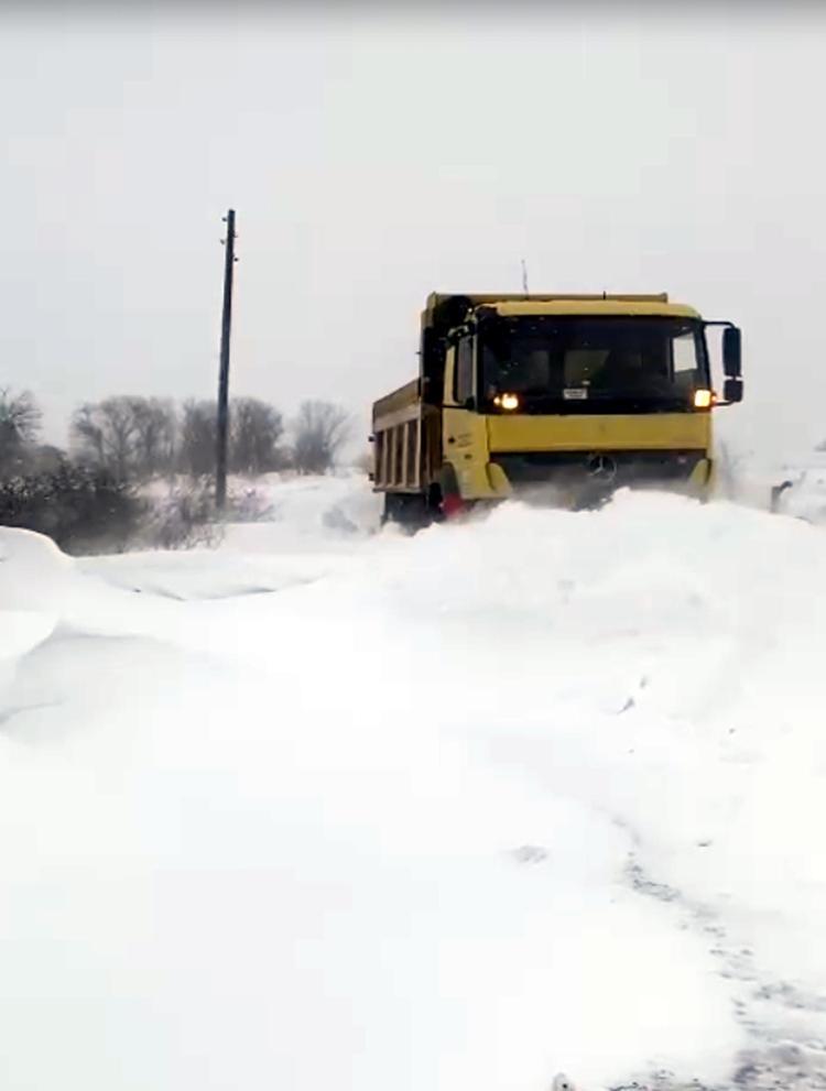 KAPALI KÖY YOLU YOK