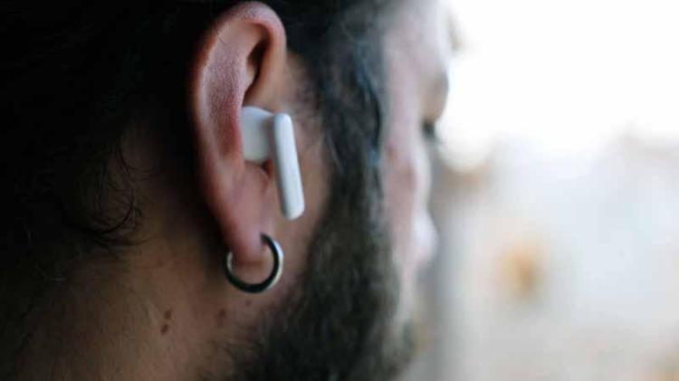 KULAK ÜSTÜ KULAKLIKLAR DAHA SAĞLIKLI