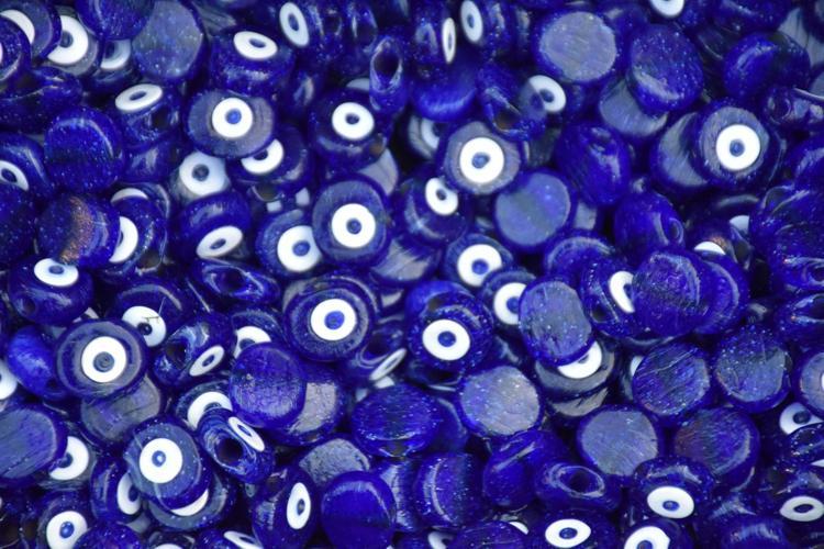 KÖYDE 3 OCAK YANIYOR