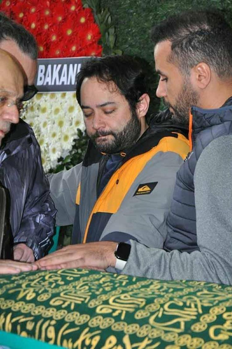 ONU BANA GETİRİN DİYEREK GÖZYAŞI DÖKTÜ