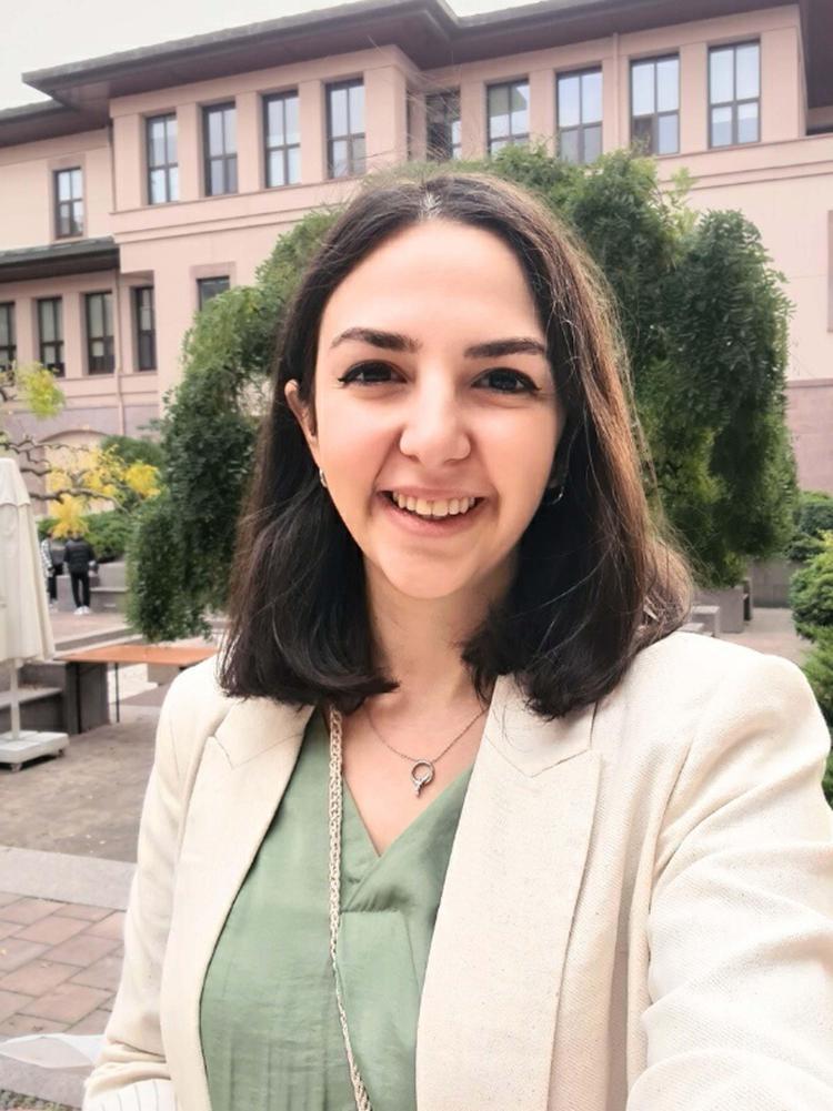 GÜVENSİZLİK HİSSİ GÜNLÜK HAYATI KUŞATABİLİYOR