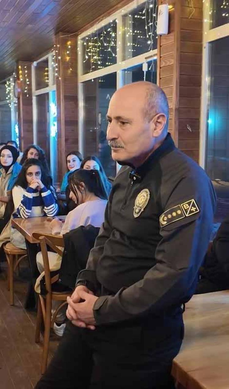 ‘KAÇ YAŞINDA OLDUĞUNUZ DEĞİL, HAYATINIZI NASIL GEÇİRDİĞİNİZ ÖNEMLİ’