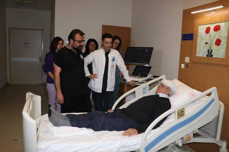 KÜÇÜK BİR KUMANDA İLE BLUETOOTH ÜZERİNDEN HASTA BAĞLANIYOR