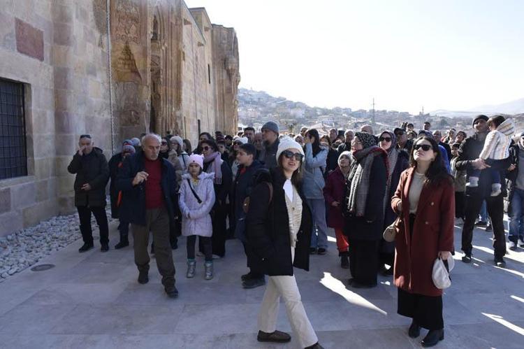 TURUN İNCİSİ OLDU