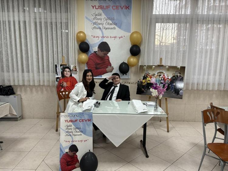 RESİM YAPMAK İSTİYORDU