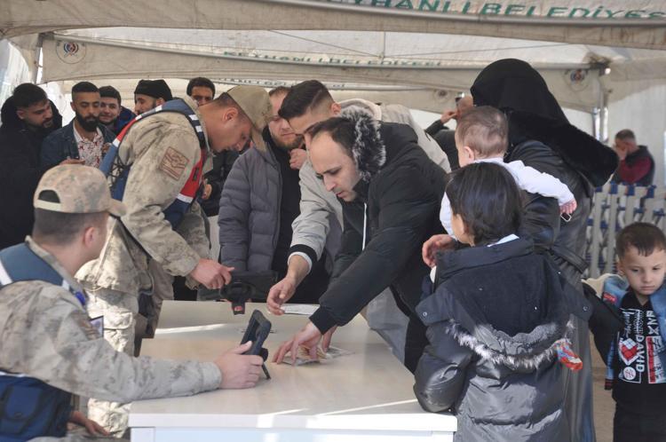 HALKIMIZIN BİZE İHTİYACI VAR