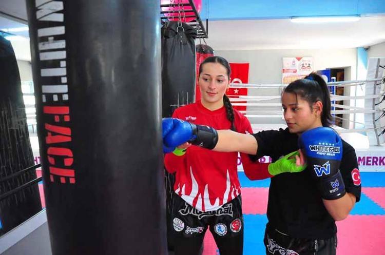 ABLAM GİBİ AİLEMİ GURURLANDIRMAK İSTİYORUM