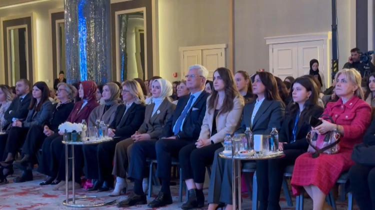 KADIN VARSA GELECEK VAR