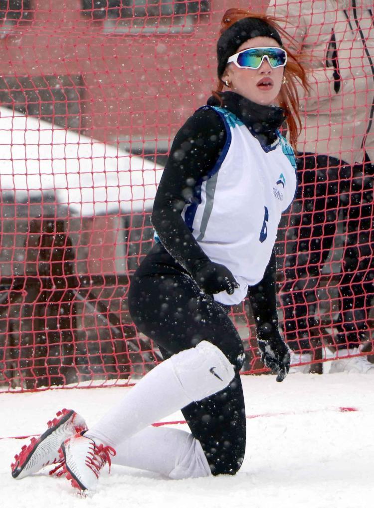 KARDA VOLEYBOL OYNAMAK ÇOK ZEVKLİ