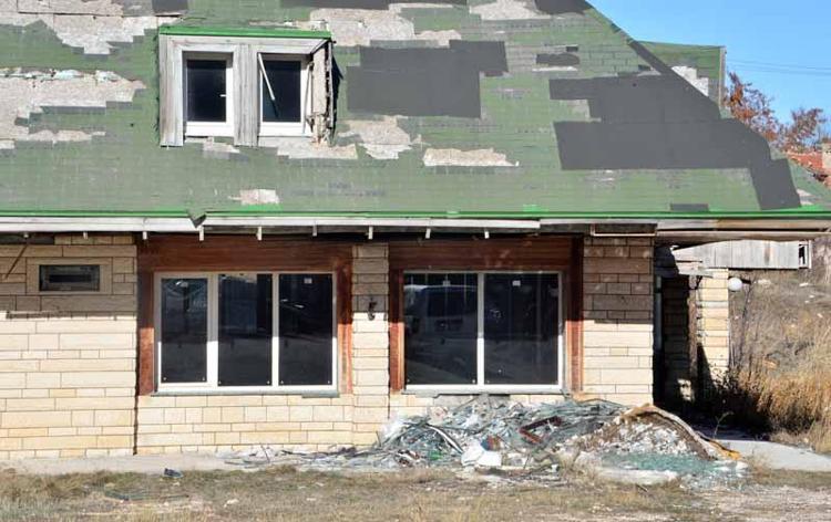 SATILIK TABELASI ASILDI