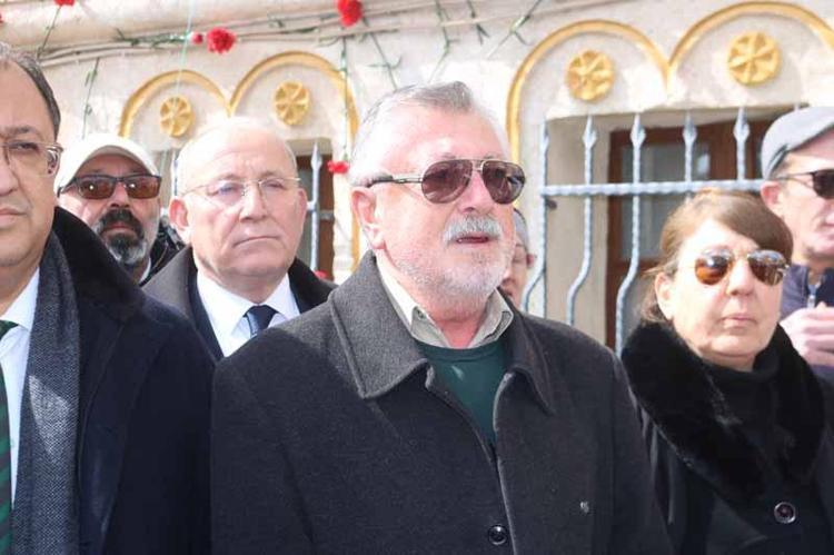 AVANOSTA TOPRAĞA VERİLMESİNİ ÇOK İSTEDİM