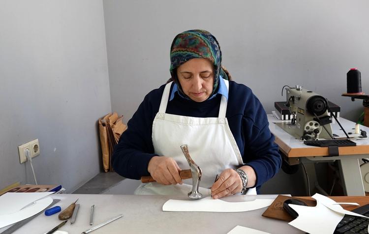 KADINLAR HER ŞEYİ YAPAR