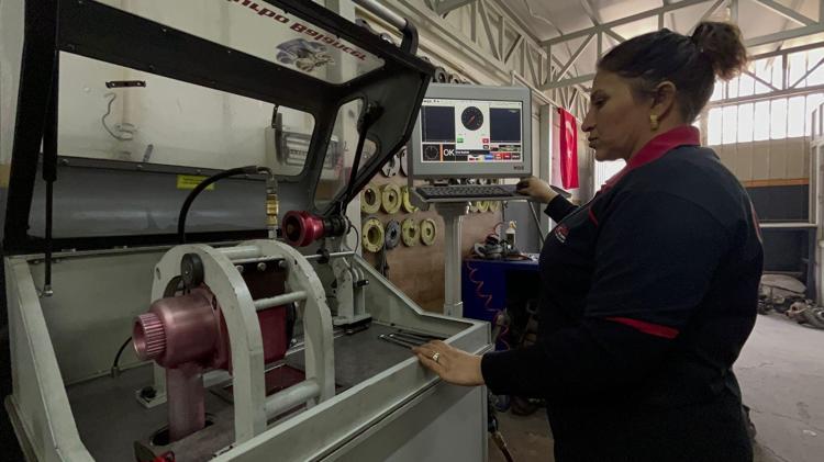 KENDİMİZİ GELİŞTİRİYORUZ