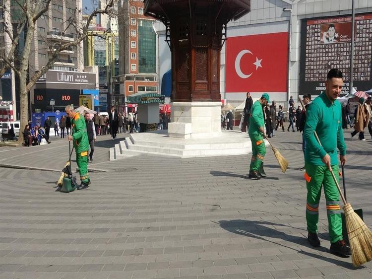 İŞ YOĞUNLUĞU NEDENİYLE MÜZİKLE İLGİLENEMEYİNCE BU ORKESTRAYI KURDUK