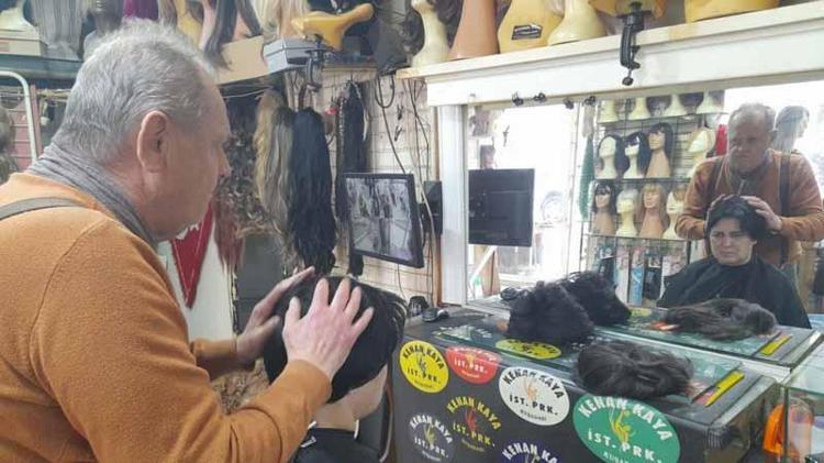 BU PERUK MÜCADELEMDEKİ EN BÜYÜK DESTEKLERDEN BİRİ OLDU