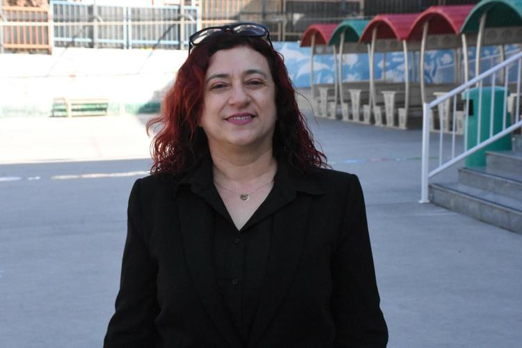 İKİNCİ BİR DİL ÖĞRENİYORLAR