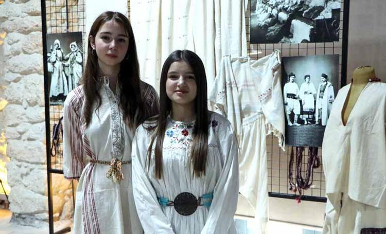 ADANA GÖMLEĞİ VE ŞALVARI BU BEZDEN YAPILMALI, KÜLTÜRÜMÜZÜ SÜRDÜRMELİYİZ