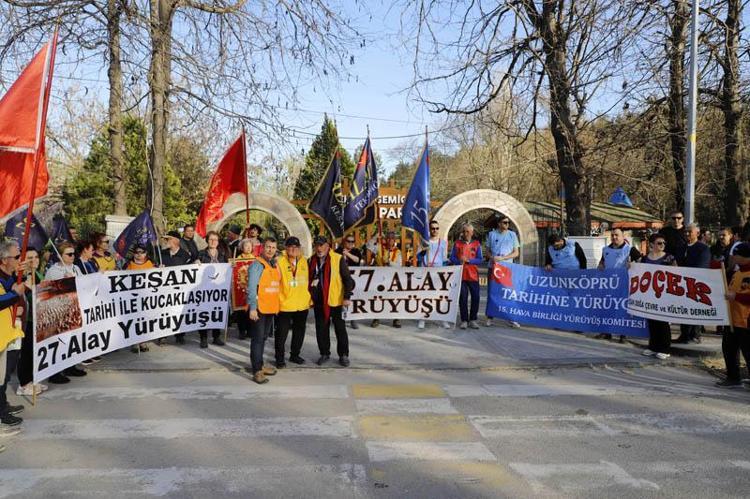 ‘BU YOLCULUĞA ONUR VE GURURLA DEVAM EDECEĞİZ’
