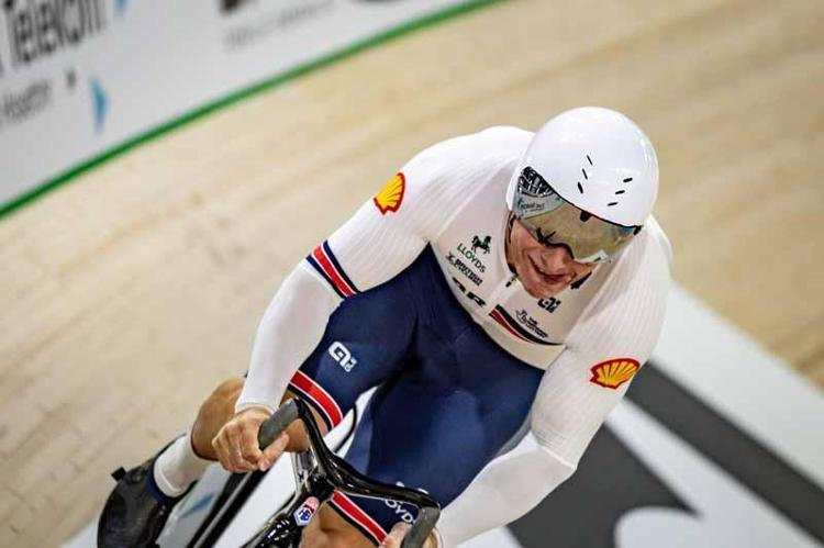 BÜYÜK BRİTANYALI DÜNYA REKORU KIRDI