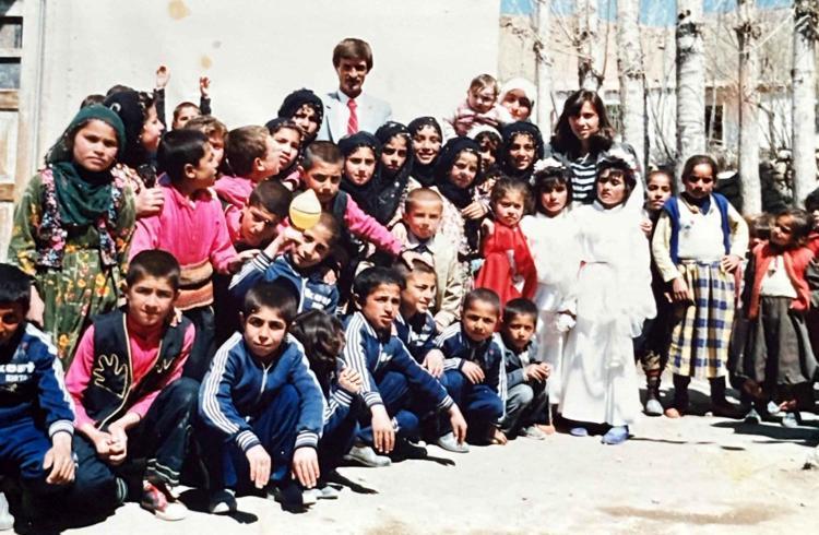 ‘TORUNUM YAŞINDAKİ GENÇLERLE OKUDUM’