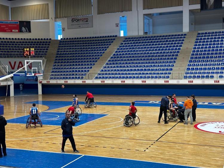 ULAŞIMDA BÜYÜK SIKINTILAR YAŞIYORUZ