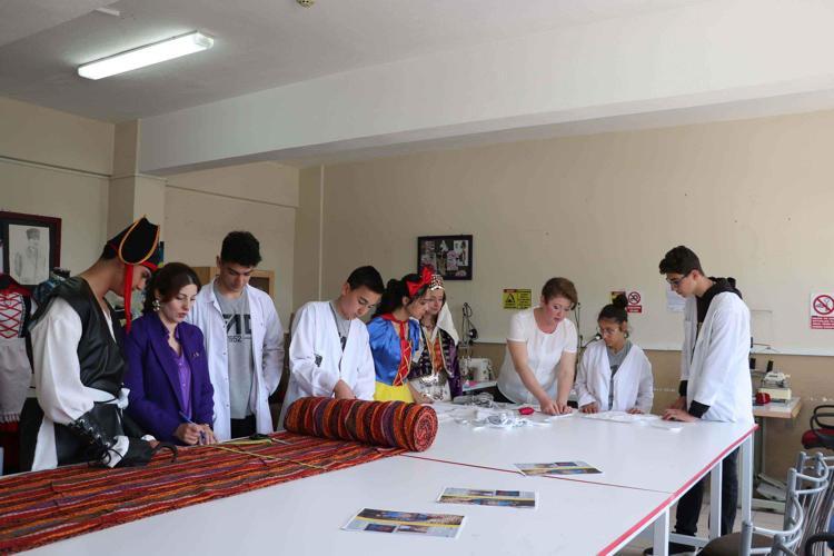 ÜRETİKLERİMİ AİLEM GÖRÜNCE ÇOK BEĞENİYOR