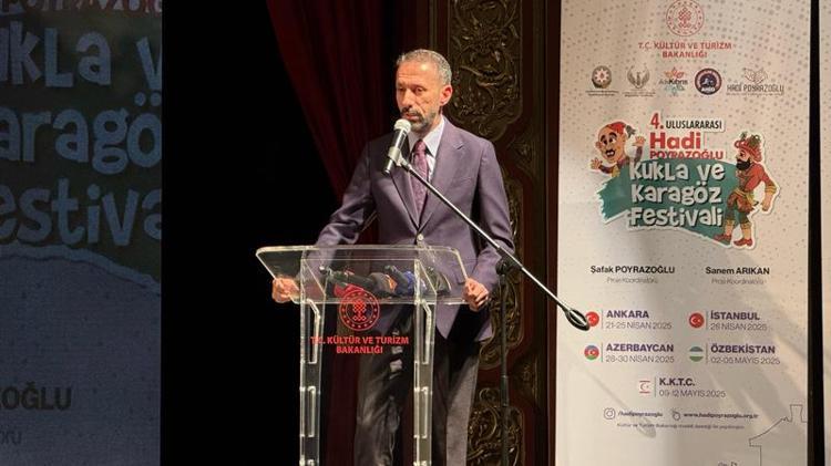 ‘ATATÜRK’ÜN HUZURUNDA KUKLA GÖSTERİSİ YAPMIŞ BİR SANATÇI’