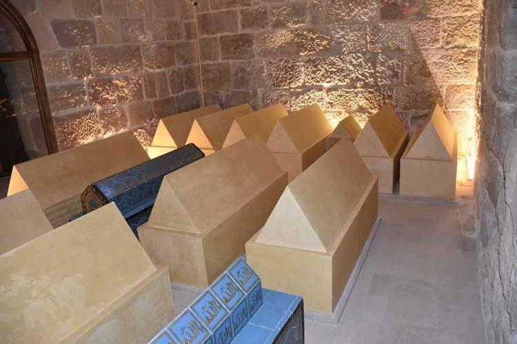 KALBİNİZ HER DAİM ALLAHA YÖNELİK OLSUN