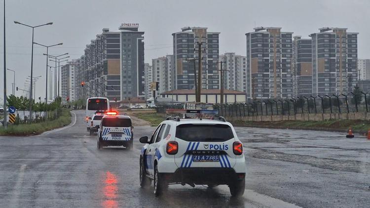 TANIKLAR DİNLENİYOR